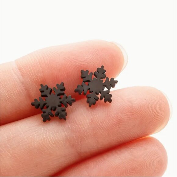 🍏50% OFF/3+...Snowflake Stud Earrings (Black color) - Picture 5 of 6